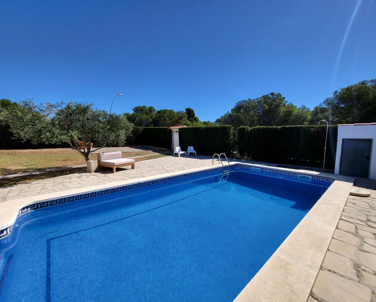 5 soverom Villa til salgs i Calafat med svømmebasseng garasje - € 350 000 (Ref: 7497195)