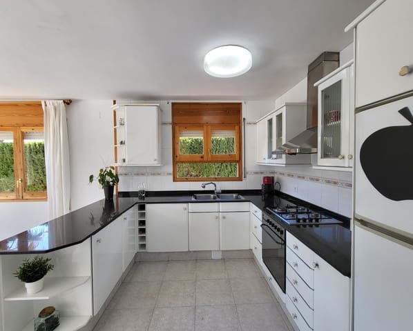 5 soverom Villa til salgs i Calafat, L'Ametlla de Mar med svømmebasseng garasje - € 350 000 (Ref: 7497195)