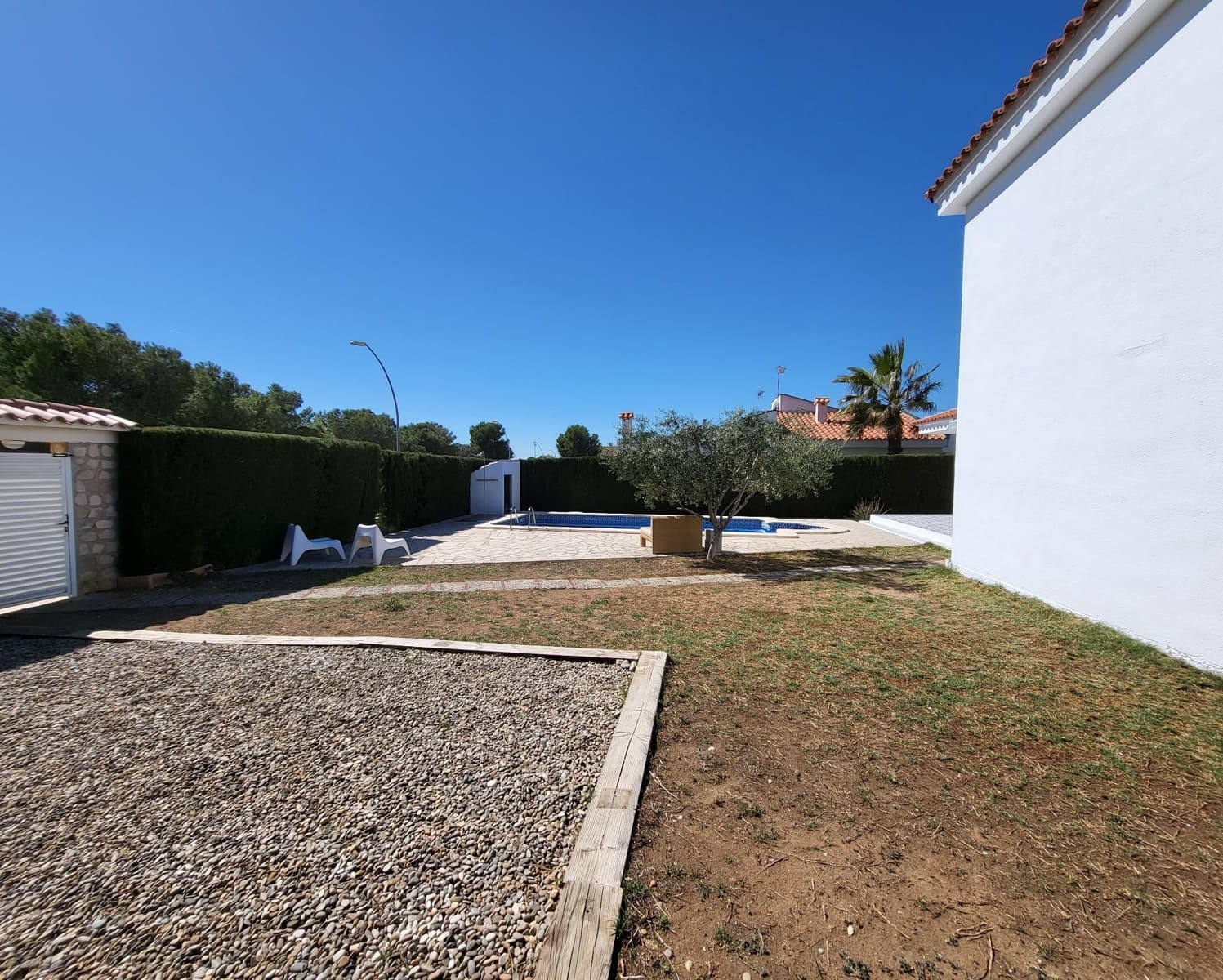 5 soverom Villa til salgs i Calafat med svømmebasseng garasje - € 350 000 (Ref: 7497195)