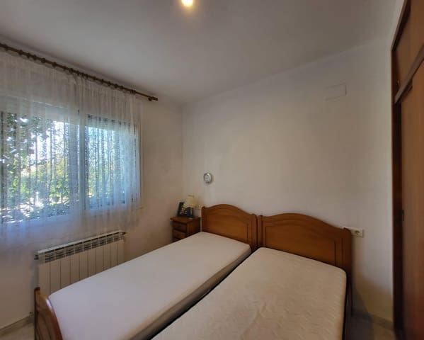 3 bedroom Villa for sale in L'Ametlla de Mar with pool garage - € 295,000 (Ref: 7899617)