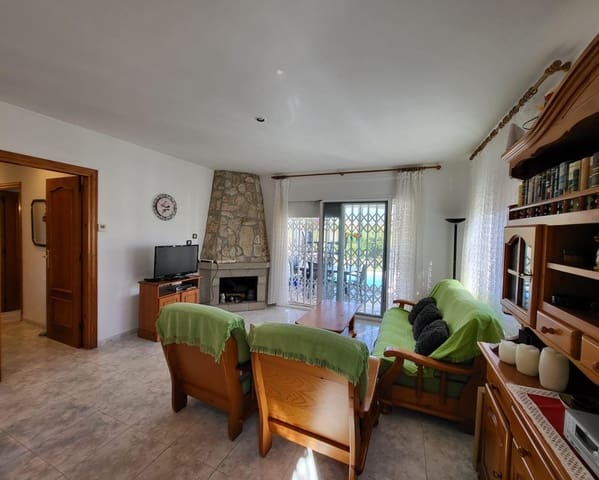 3 bedroom Villa for sale in L'Ametlla de Mar with pool garage - € 295,000 (Ref: 7899617)