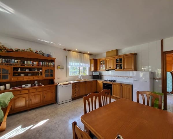 3 bedroom Villa for sale in L'Ametlla de Mar with pool garage - € 295,000 (Ref: 7899617)