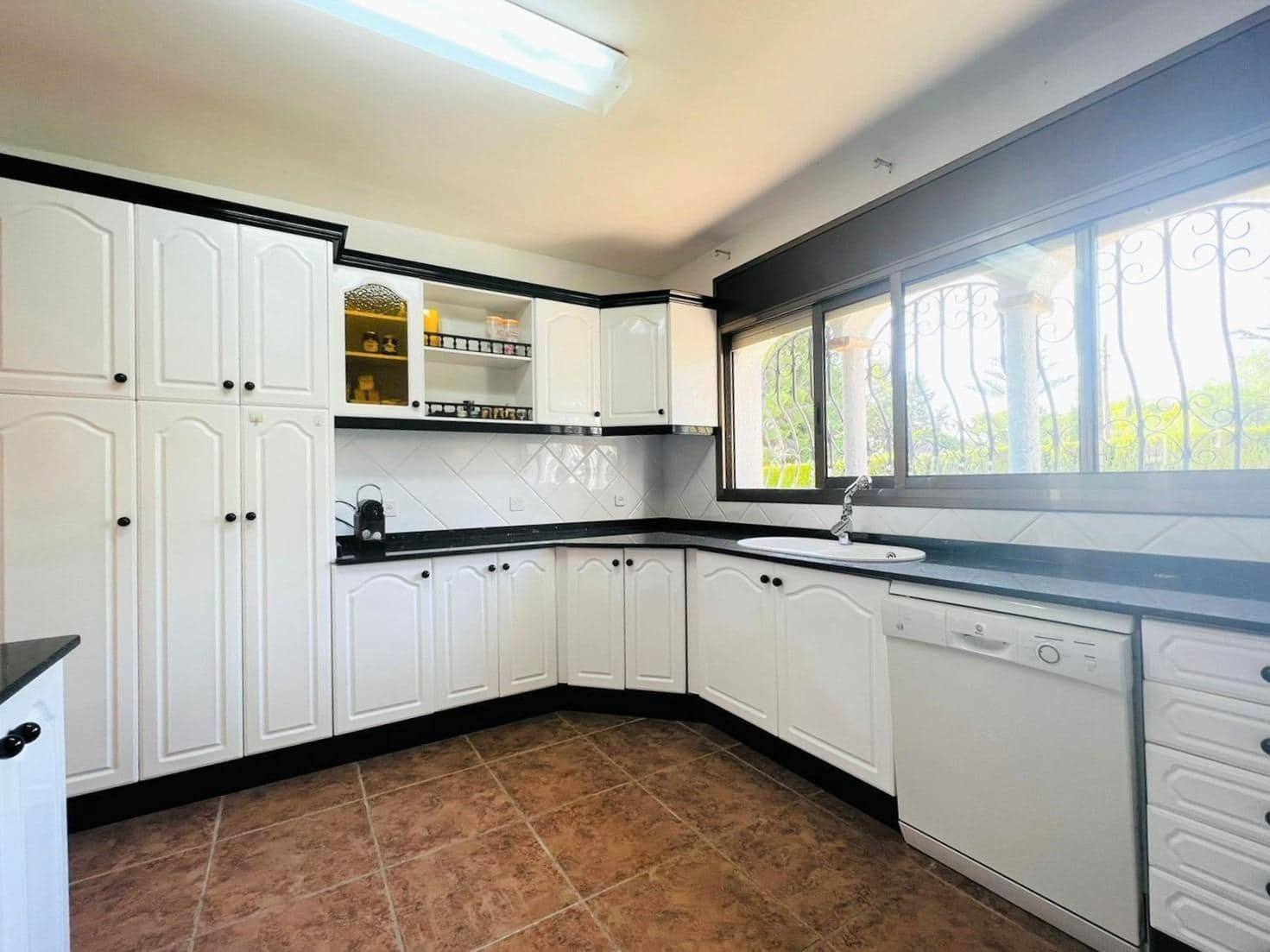 4 soveværelse Villa til salg i L'Ametlla de Mar med swimmingpool garage - € 1.050.000 (Ref: 8142716)