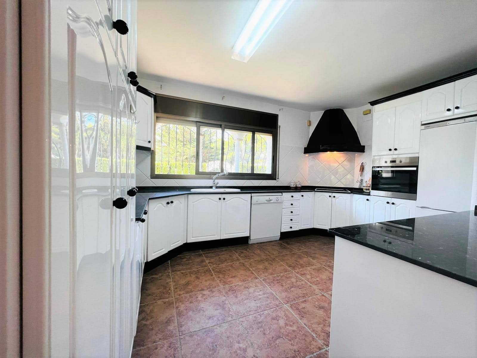 4 soveværelse Villa til salg i L'Ametlla de Mar med swimmingpool garage - € 1.050.000 (Ref: 8142716)