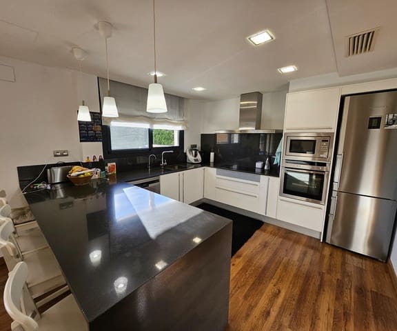 5 sypialnia Willa na sprzedaż w L'Ametlla de Mar z garażem - 482 000 € (Ref: 8165909)