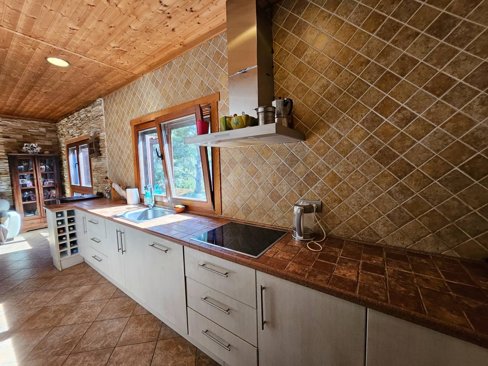 5 soveværelse Finca/Landehus til salg i L'Ametlla de Mar med swimmingpool garage - € 332.000 (Ref: 8284776)