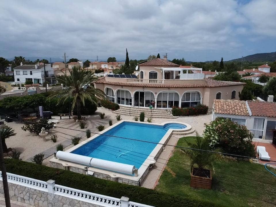 5 sypialnia Willa na sprzedaż w L'Ametlla de Mar z basenem garażem - 690 000 € (Ref: 8421409)