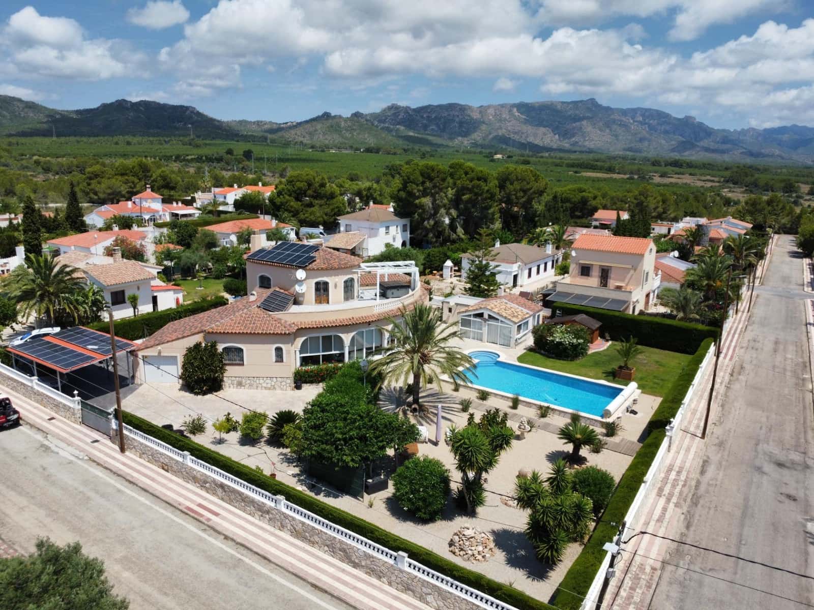 5 sypialnia Willa na sprzedaż w L'Ametlla de Mar z basenem garażem - 690 000 € (Ref: 8421409)