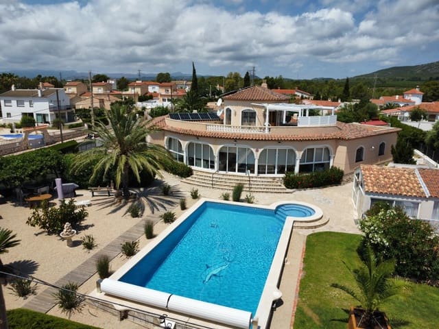 5 soverom Villa til salgs i L'Ametlla de Mar med svømmebasseng garasje - € 690 000 (Ref: 8421409)