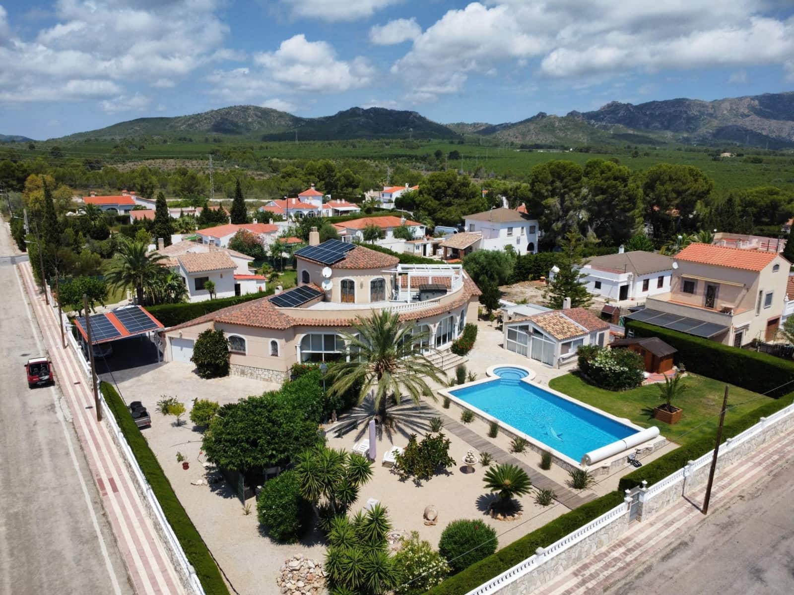 5 sypialnia Willa na sprzedaż w L'Ametlla de Mar z basenem garażem - 690 000 € (Ref: 8421409)