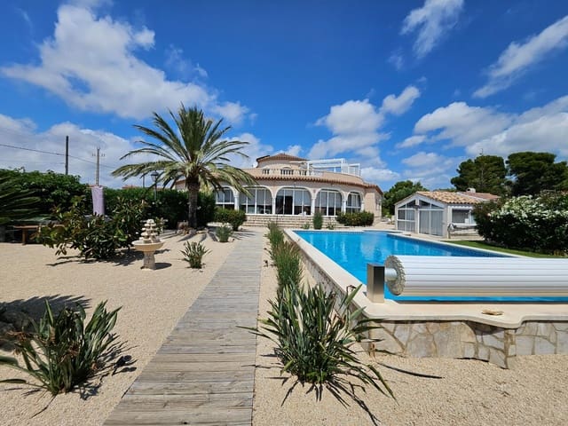 5 soverom Villa til salgs i L'Ametlla de Mar med svømmebasseng garasje - € 690 000 (Ref: 8421409)