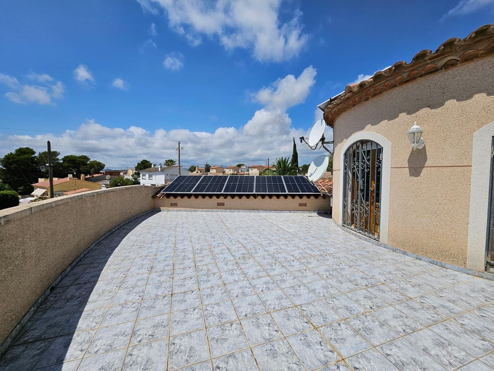 5 sypialnia Willa na sprzedaż w L'Ametlla de Mar z basenem garażem - 690 000 € (Ref: 8421409)