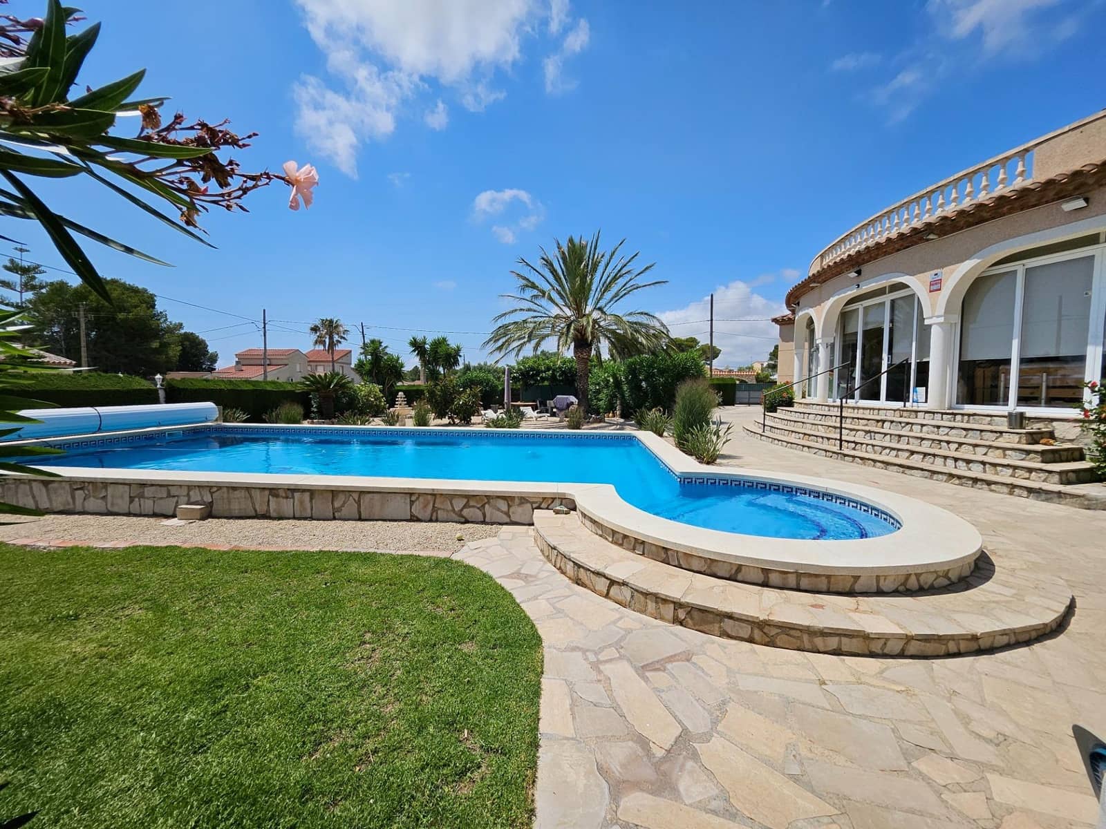 5 sypialnia Willa na sprzedaż w L'Ametlla de Mar z basenem garażem - 690 000 € (Ref: 8421409)