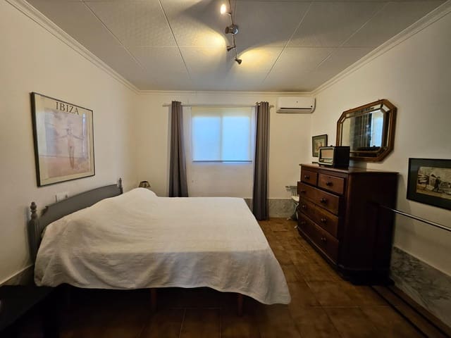 4 bedroom Finca/Country House for sale in L'Ampolla with pool garage - € 295,000 (Ref: 8494964)