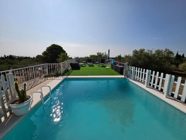 Finca/Casa Rural de 4 habitaciones en L'Ampolla en venta con piscina garaje - 295.000 € (Ref: 8494964)