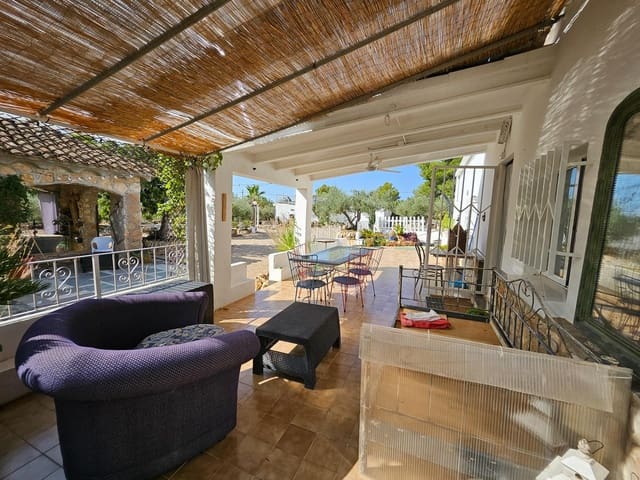 Finca/Casa Rural de 4 habitaciones en L'Ampolla en venta con piscina garaje - 295.000 € (Ref: 8494964)