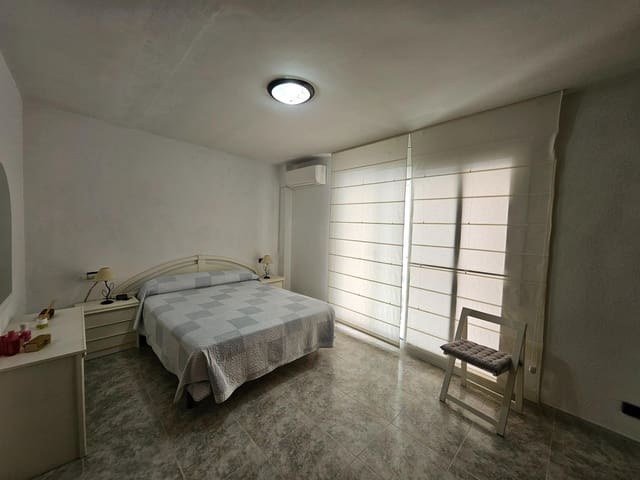 4 makuuhuone Omakotitalo myytävänä paikassa L'Ametlla de Mar - 262 000 € (Ref: 8752518)