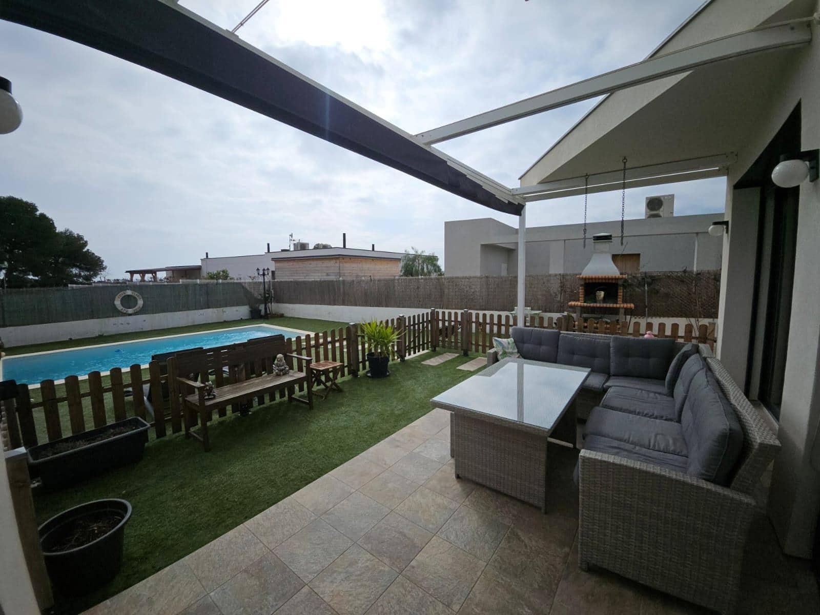 4 slaapkamer Villa te koop in L'Ametlla de Mar met zwembad - € 412.000 (Ref: 8839210)