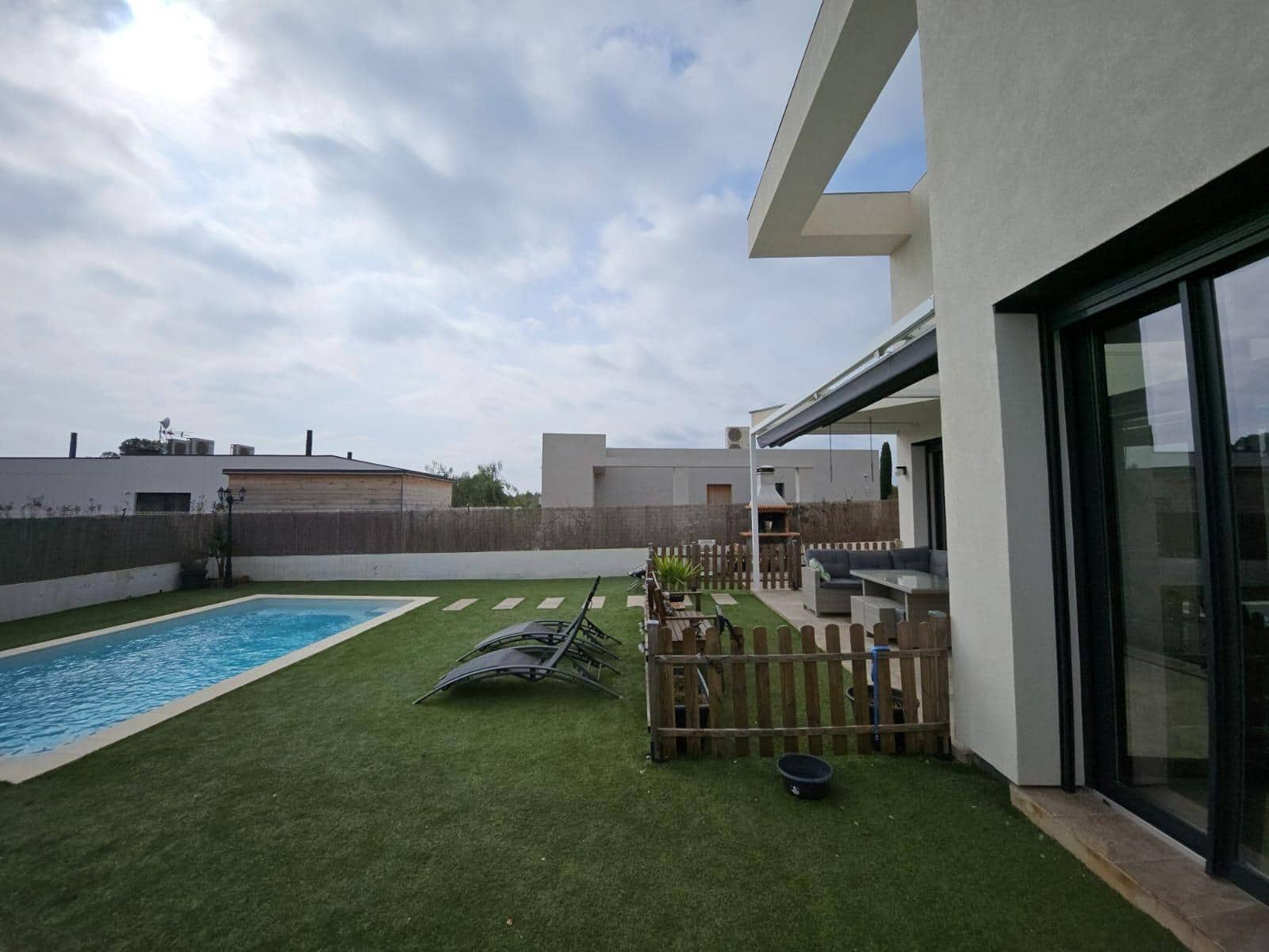 4 slaapkamer Villa te koop in L'Ametlla de Mar met zwembad - € 412.000 (Ref: 8839210)