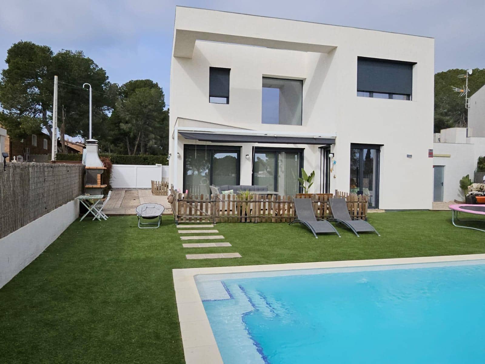 4 slaapkamer Villa te koop in L'Ametlla de Mar met zwembad - € 412.000 (Ref: 8839210)