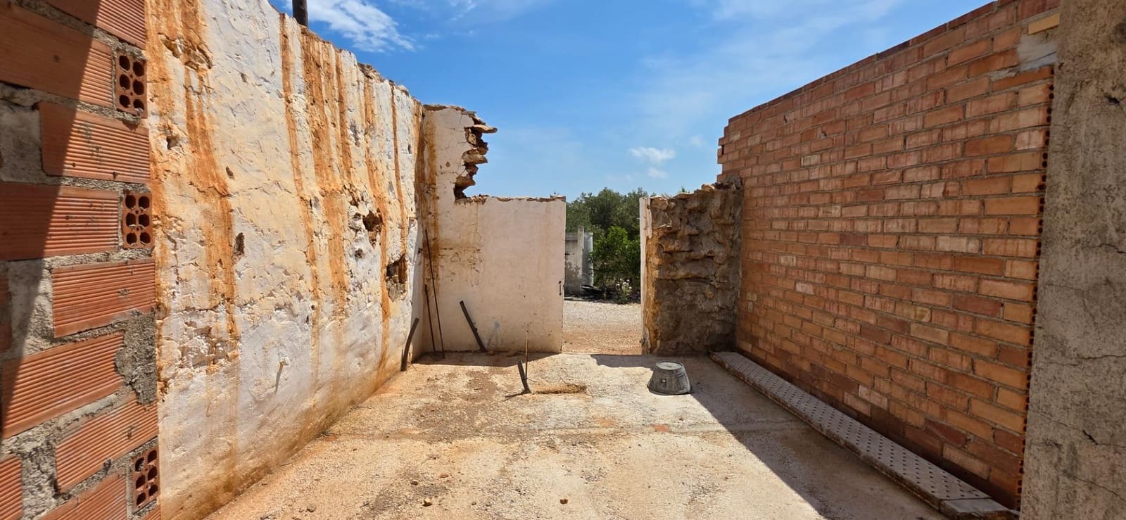 Finca/Landehus til salg i L'Ampolla - € 99.000 (Ref: 8857543)