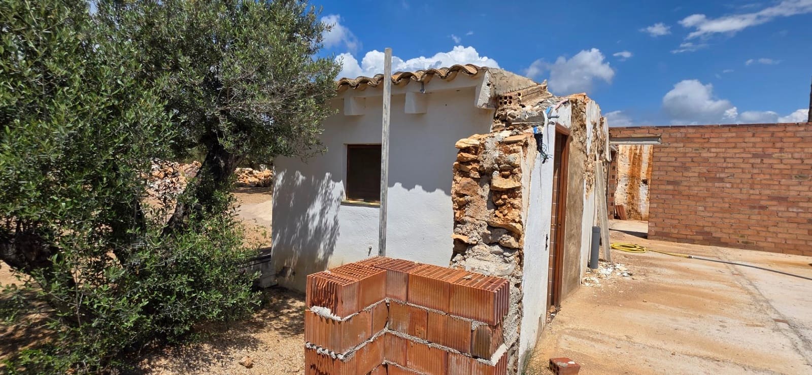 Finca/Landehus til salg i L'Ampolla - € 99.000 (Ref: 8857543)