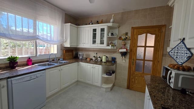 4 quarto Moradia para venda em L'Ametlla de Mar com piscina garagem - 365 000 € (Ref: 8917989)