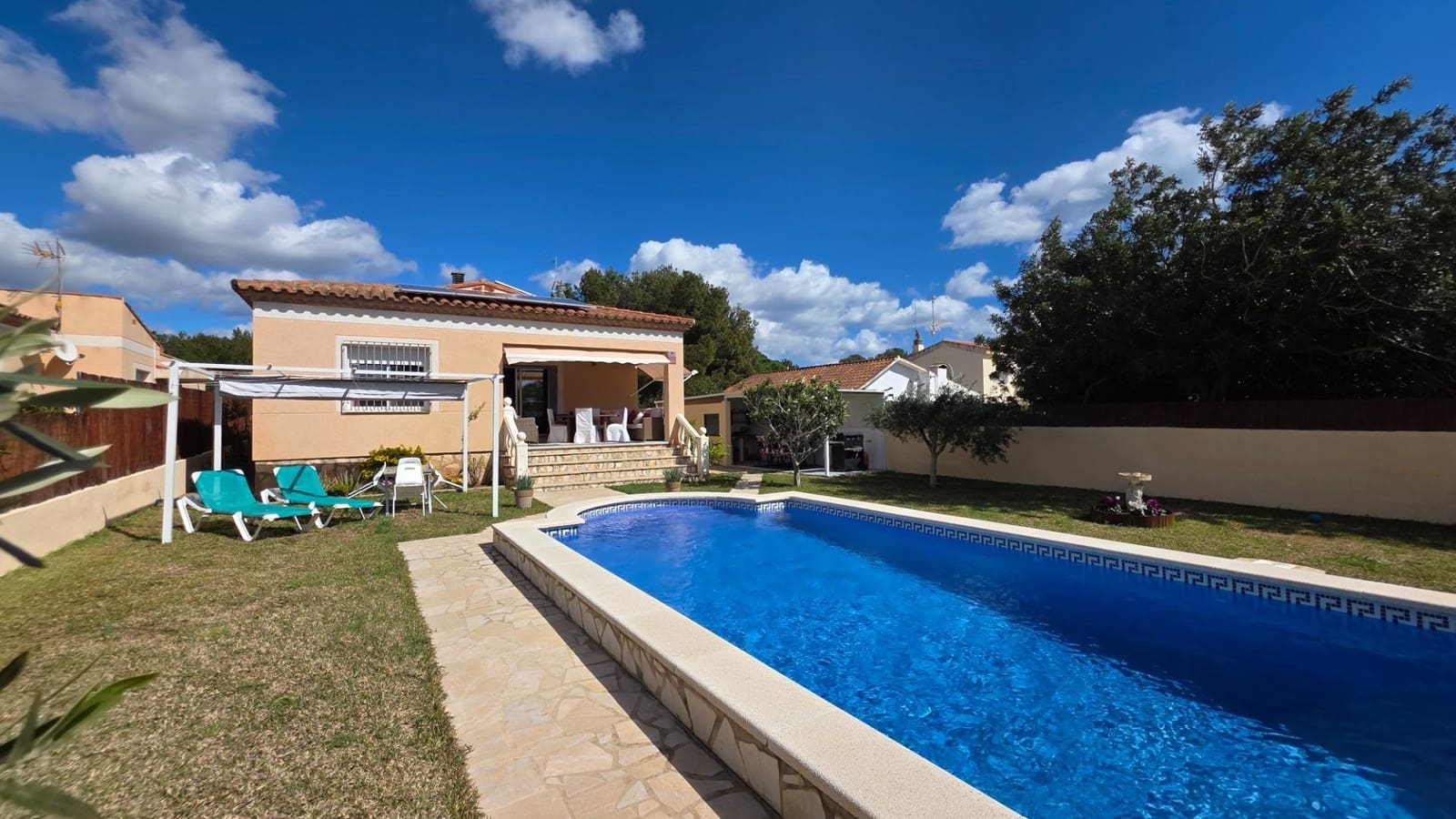 4 slaapkamer Villa te koop in L'Ametlla de Mar met zwembad garage - € 365.000 (Ref: 8917989)