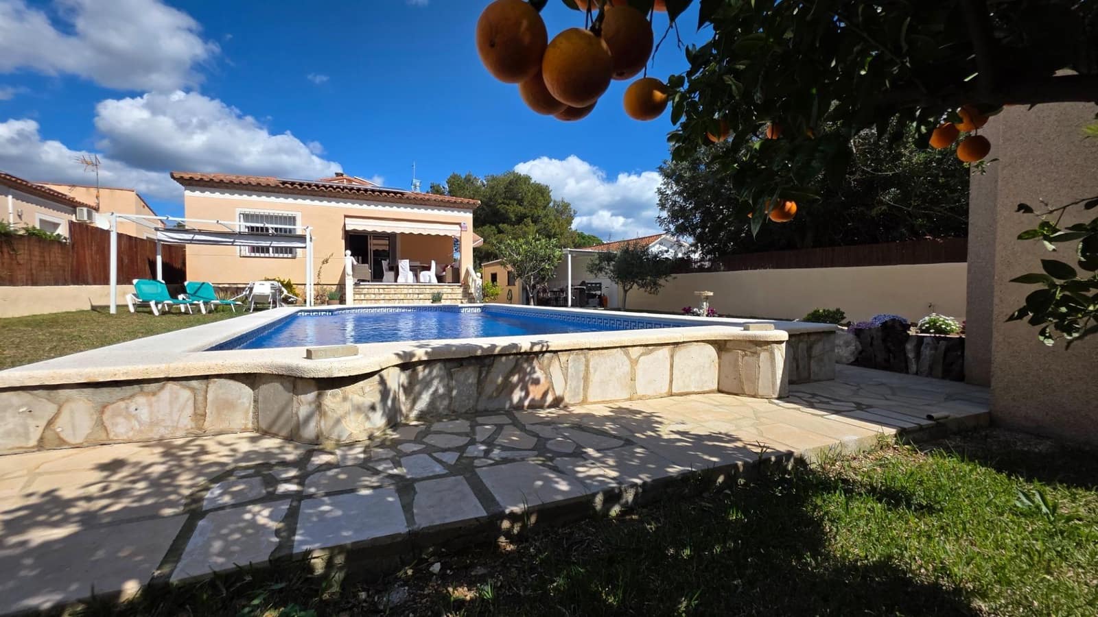 4 slaapkamer Villa te koop in L'Ametlla de Mar met zwembad garage - € 365.000 (Ref: 8917989)