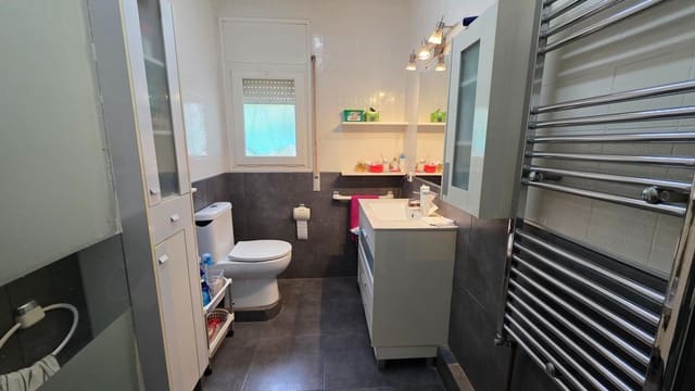 4 bedroom Villa for sale in L'Ametlla de Mar with pool - € 350,000 (Ref: 8924199)