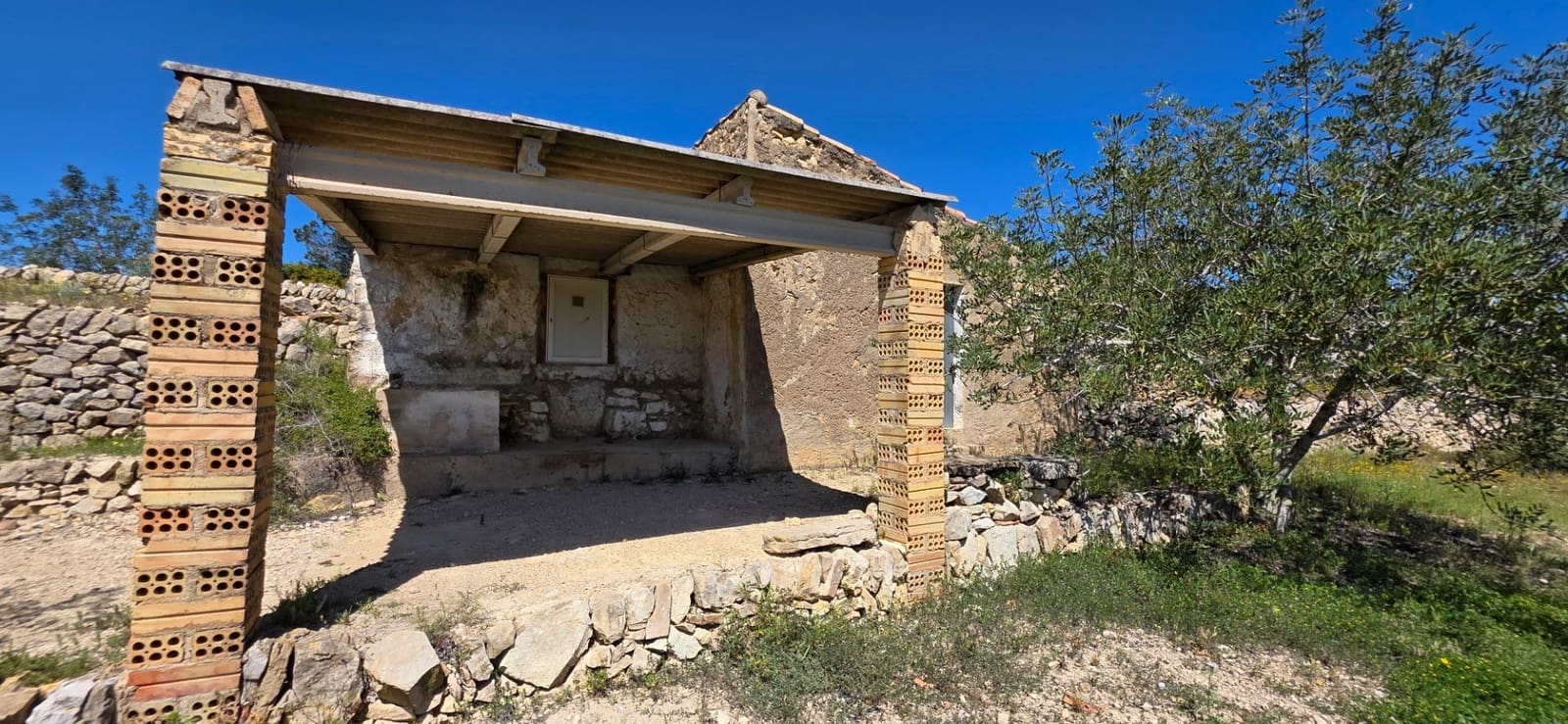 Finca/Herregård til salgs i El Perello - € 59 000 (Ref: 8954332)