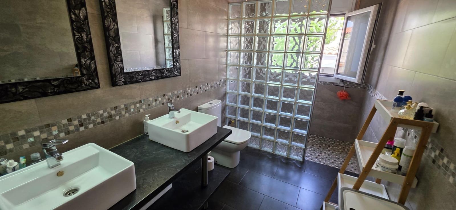 4 soveværelse Villa til salg i L'Ametlla de Mar med swimmingpool - € 350.000 (Ref: 9077912)