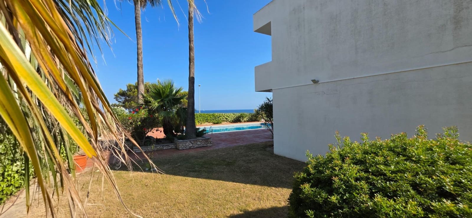 6 soveværelse Villa til salg i Calafat med swimmingpool garage - € 1.150.000 (Ref: 9118673)