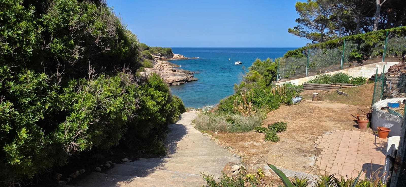 4 slaapkamer Villa te koop in Calafat met garage - € 316.000 (Ref: 9126741)