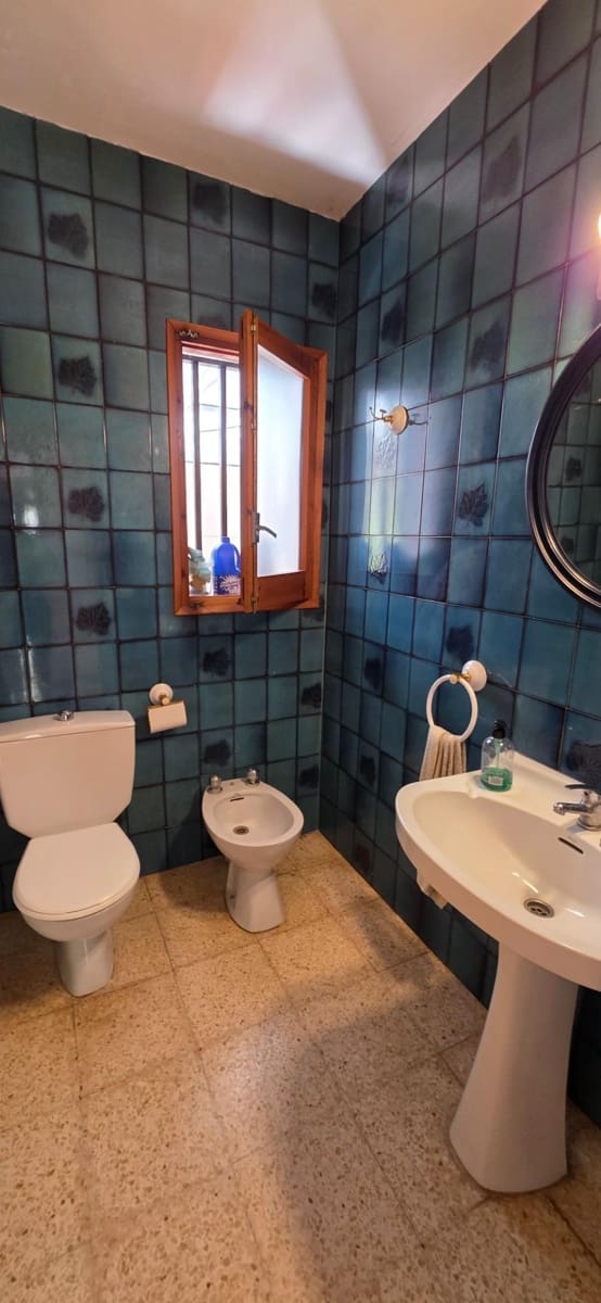 4 slaapkamer Villa te koop in Calafat met garage - € 316.000 (Ref: 9126741)