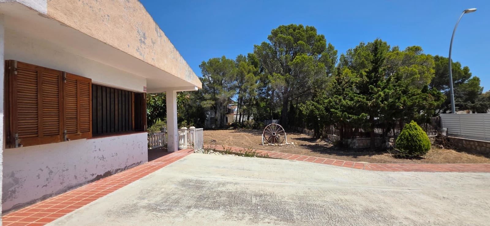 4 slaapkamer Villa te koop in Calafat met garage - € 316.000 (Ref: 9126741)