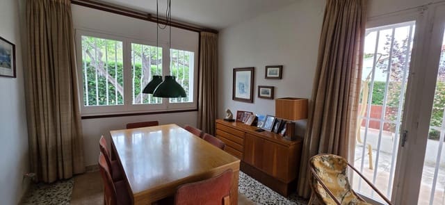 4 soveværelse Villa til salg i Calafat, L'Ametlla de Mar med swimmingpool garage - € 435.000 (Ref: 9126742)