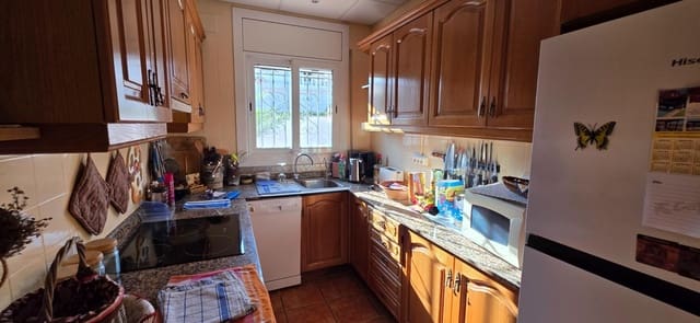 4 soverom Villa til salgs i L'Ametlla de Mar med svømmebasseng garasje - € 299 000 (Ref: 9126743)