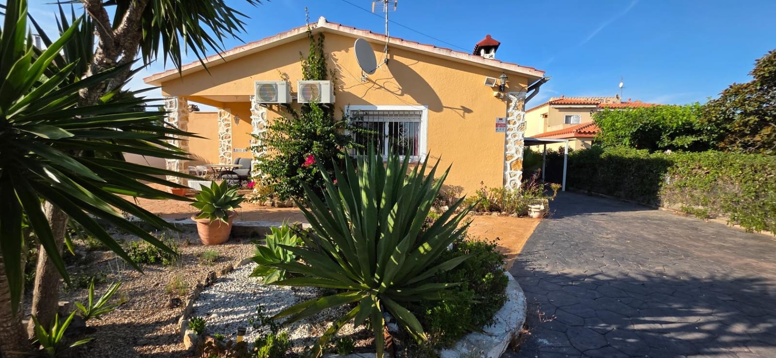 4 slaapkamer Villa te koop in L'Ametlla de Mar met zwembad garage - € 299.000 (Ref: 9126743)