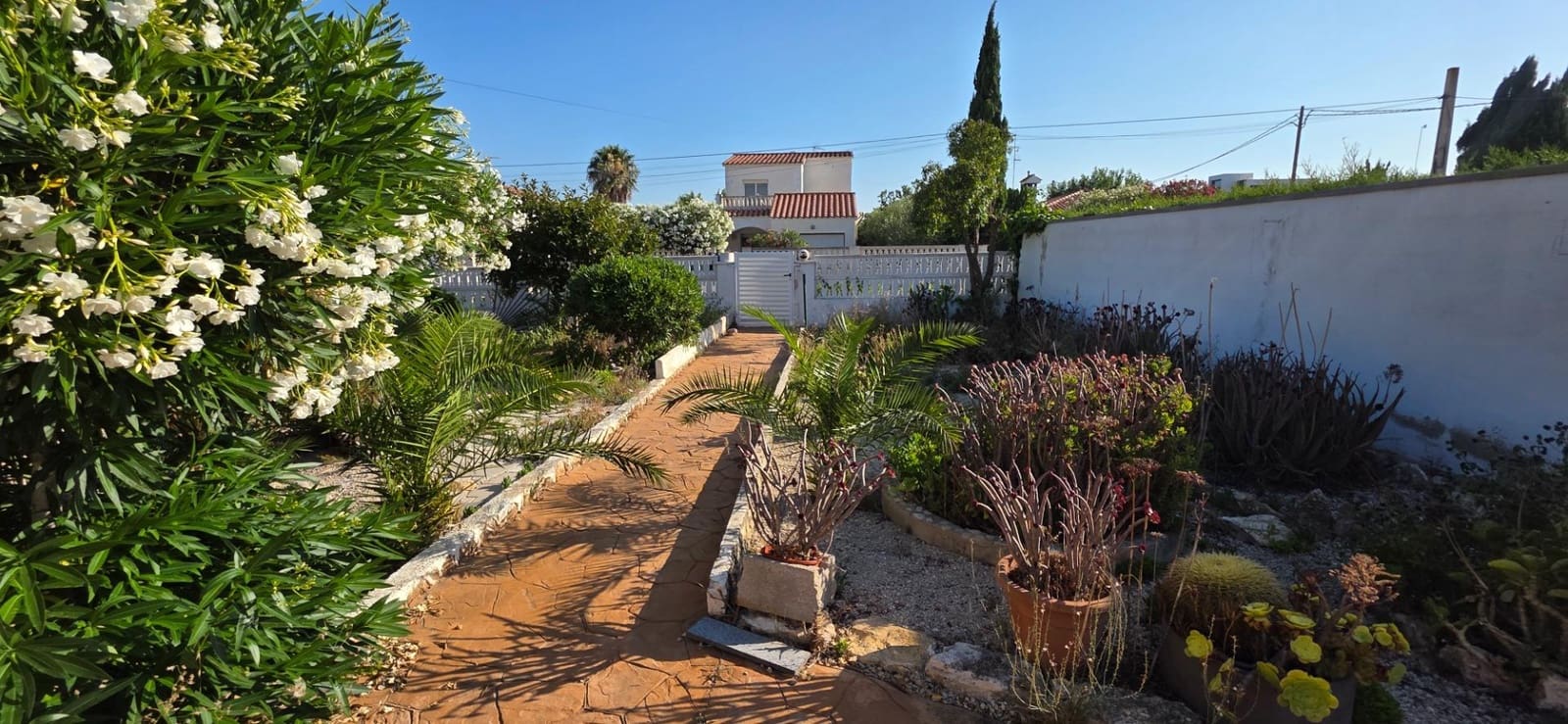 4 slaapkamer Villa te koop in L'Ametlla de Mar met zwembad garage - € 299.000 (Ref: 9126743)