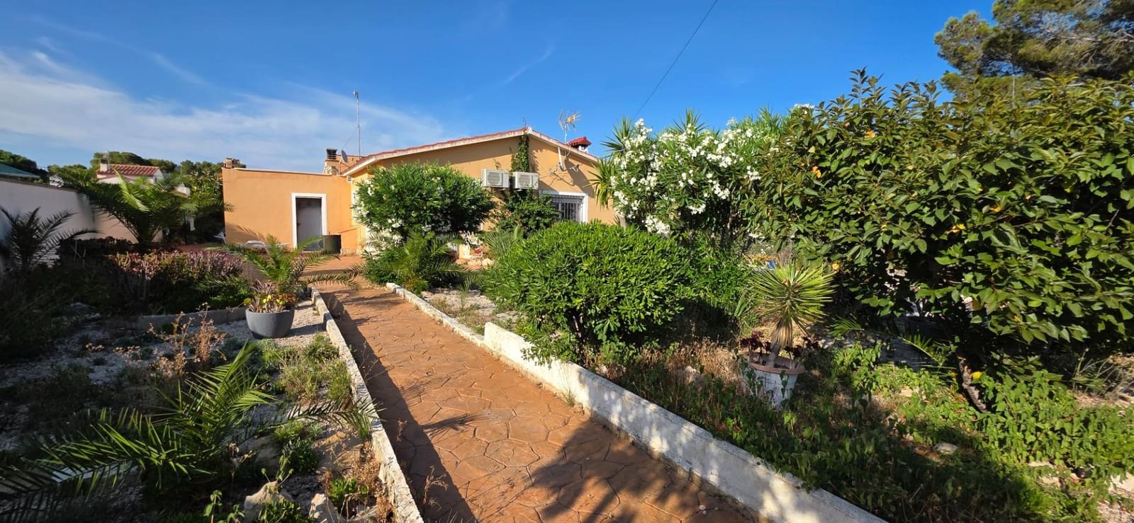 4 slaapkamer Villa te koop in L'Ametlla de Mar met zwembad garage - € 299.000 (Ref: 9126743)