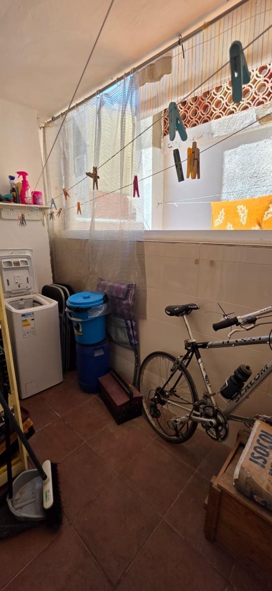 4 bedroom Flat for sale in L'Ametlla de Mar - € 160,000 (Ref: 9141569)