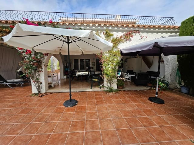 5 bedroom Villa for sale in L'Ametlla de Mar with pool garage - € 580,000 (Ref: 9183644)