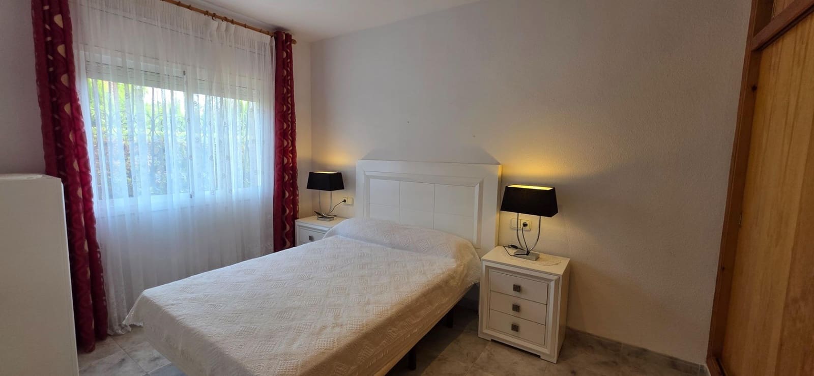 4 sypialnia Willa na sprzedaż w Calafat z basenem garażem - 330 000 € (Ref: 9186853)