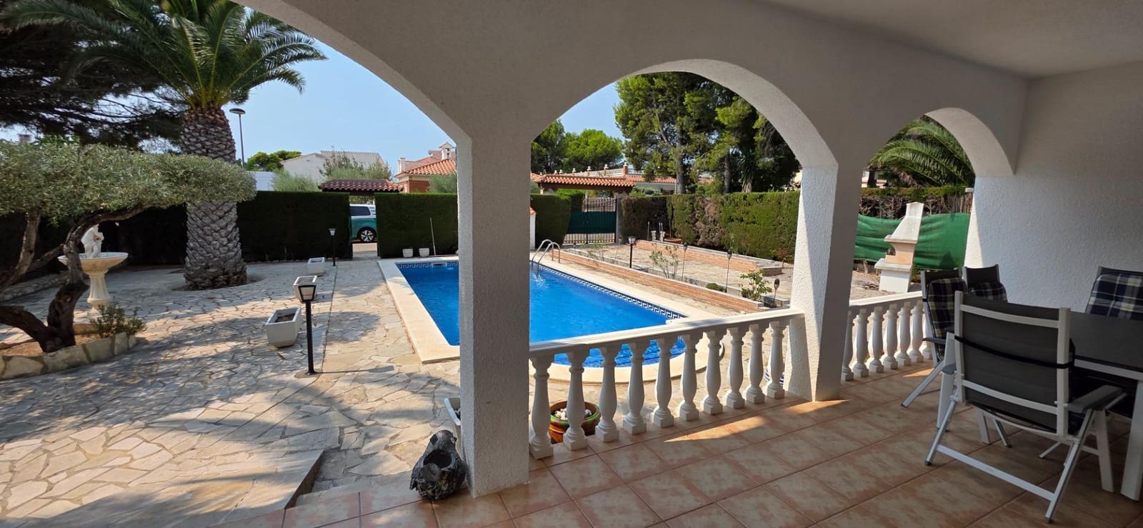 4 sypialnia Willa na sprzedaż w Calafat z basenem garażem - 330 000 € (Ref: 9186853)