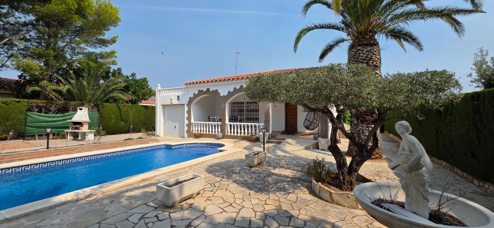 4 sypialnia Willa na sprzedaż w Calafat z basenem garażem - 330 000 € (Ref: 9186853)