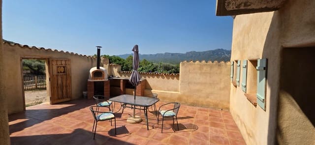 Finca/Casa Rural de 6 habitaciones en Tivissa en venta con piscina - 575.000 € (Ref: 9215383)