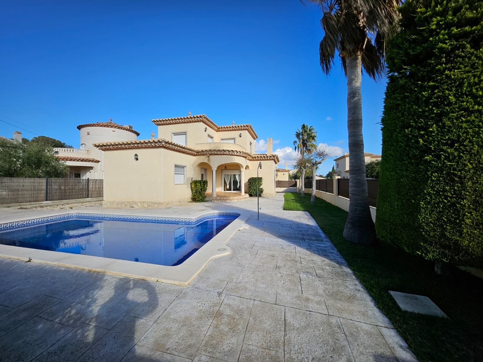 4 soveværelse Villa til salg i L'Ametlla de Mar med swimmingpool garage - € 325.000 (Ref: 9291534)