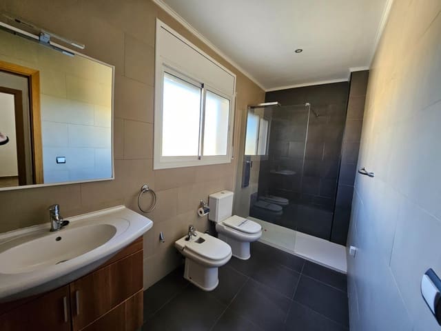 4 bedroom Villa for sale in L'Ametlla de Mar with pool garage - € 350,000 (Ref: 9291535)