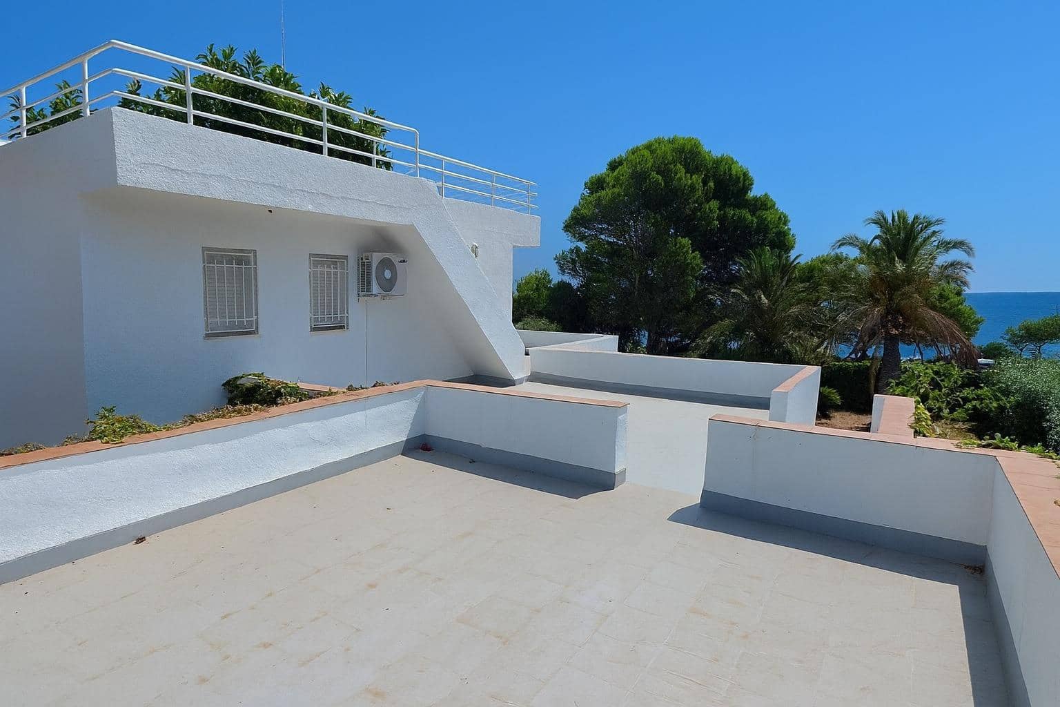 5 soveværelse Villa til salg i Calafat med swimmingpool garage - € 735.777 (Ref: 9334918)